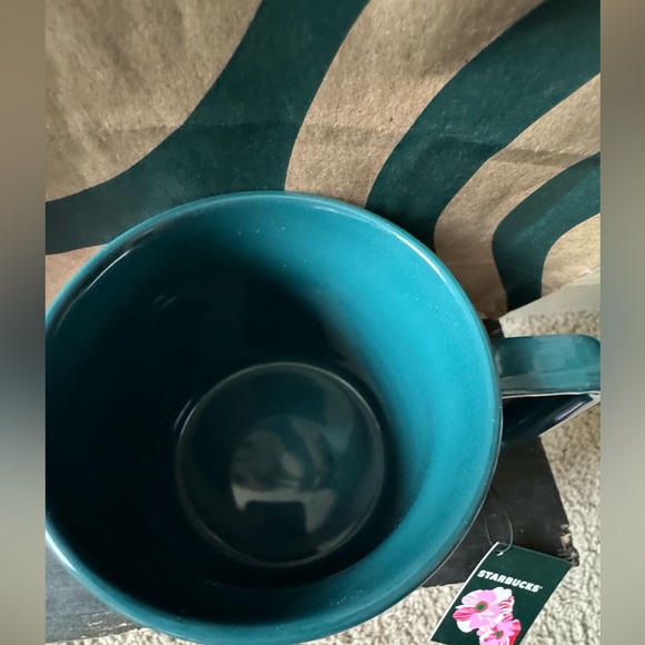 STARBUCKS VALENTINE HEART COLLECTION WITH ADDED STUDDED TUMBLER - Picture 6 of 14